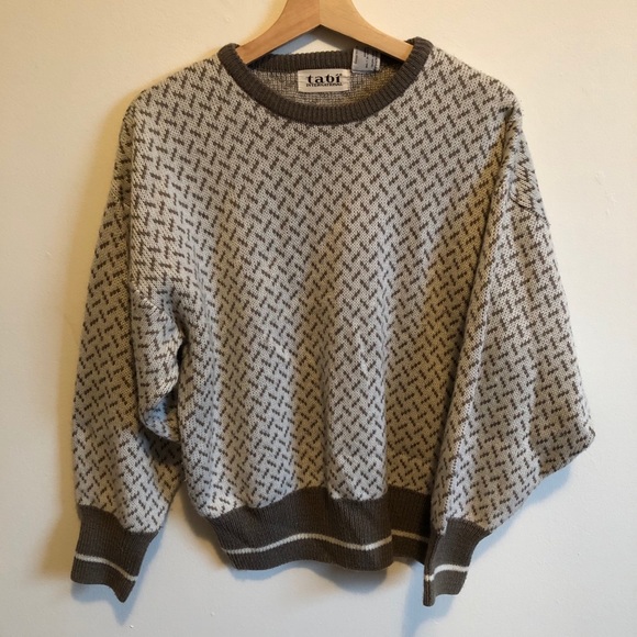Tabi Vintage Sweater - Picture 1 of 3